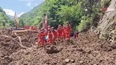 33 kişi enkaz altında kaldı, kurtarma çalışmaları sürüyor!