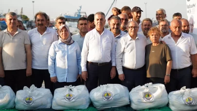 Erdemli Belediyesi’nden balıkçılara 646 adet ekipman desteği