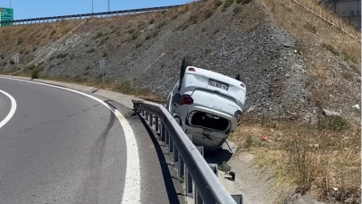 Başakşehir’de kontrolden çıkan otomobil takla attı: 3 kişi yaralandı