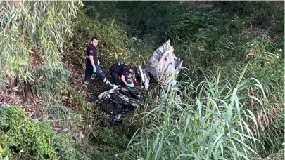 Muğla’da bariyerlere çarpıp şarampole yuvarlanan otomobilin sürücüsü öldü