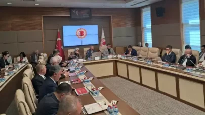 Öğrenciler akıllı telefon yasağı ve tuşlu telefon talep etti