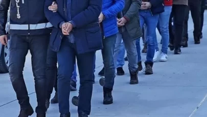 Gümrükte dev rüşvet operasyonu! 20 memur gözaltında