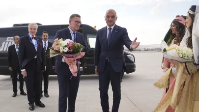 Bakan Ersoy'dan NATO Zirvesi'nde yoğun diplomasi trafiği