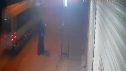 Adana'da 'kara çarşaflı' saldırgan dehşeti: İş yerine kurşun yağdırdı