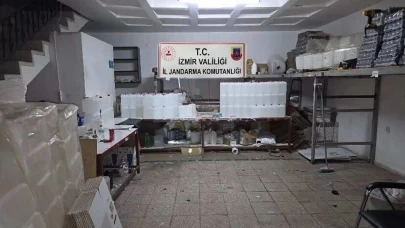 İzmir’de 2,5 milyon liralık kaçak alkol ve tütün ele geçirildi