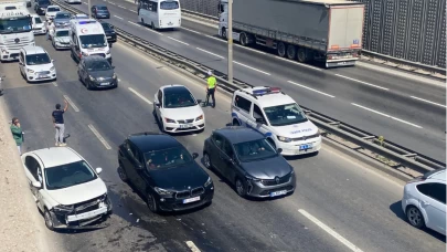 Eskişehir’de 3 araç birbirine girdi: 2 yaralı