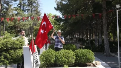 Ömer Halisdemir'in kabrine ziyaretçi akını