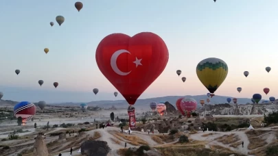 Kapadokya'da balon turizmi rekor kırdı! 6 ayda 306 bin turist gökyüzüne yükseldi