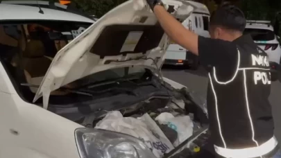 Otomobilin kaputuna gizlenmiş! Piyasa değeri 18 milyon liralık kimyasal ele geçirildi