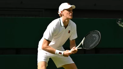 Jannik Sinner Wimbledon'da çeyrek finale yükseldi!