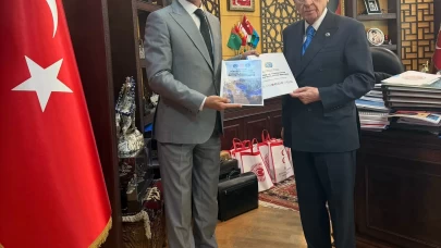 Talip Geylan, MHP Lideri Devlet Bahçeli'yi ziyaret etti! Kerkük raporunu sundu