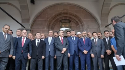 Bakanlar Yusuf Tekin ve Mustafa Çiftçi Erzurum'da! Tarihi Fetih Camii yeniden ibadete açıldı
