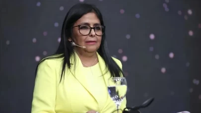 Venezuela'dan Kral 3. Charles'a acil çağrı: Deprem yaraları için altınları İstiyor