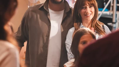 Hazal Kaya ve Ali Atay'dan merak uyandıran set kareleri!