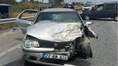 Edirne'de iki araç çarpıştı: 6 yaralı