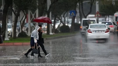 Meteoroloji uyardı: Sıcaklık 43 dereceye çıkacak! Kuvvetli rüzgar ve sağanak alarmı