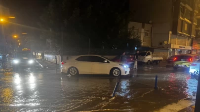 Balıkesir'de şiddetli sağanak ve fırtına hayatı felç etti!