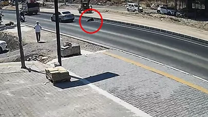 Mersin’de kamyonetin çarptığı genç ağır yaralandı