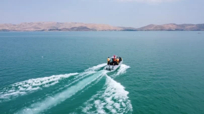 Elazığ'da Hazar Gölü'nün altında tarihi keşif!