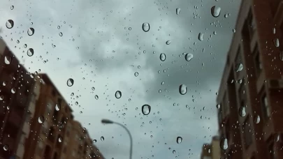 Meteoroloji'den yeni hava durumu raporu: Sağanak ve gök gürültülü yağış bekleniyor