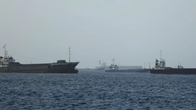 İran’da deniz ablukası paniği