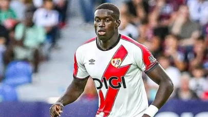 Hull City, Nobel Mendy'yi bitirmek üzere