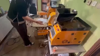 Kaçak sigara üretimi yapılan depoya baskın