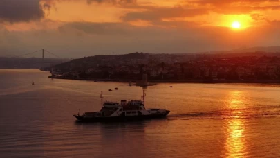 Kız Kulesi ve gün doğumu aynı karede