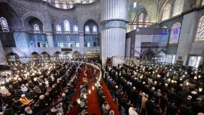Cuma Namazı saat kaçta? 21 Ağustos 2026 İstanbul, Ankara, İzmir Cuma Ezanı saatleri