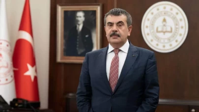 Bakan Tekin imzaladı! Okullarda yeni eğitim yılı için düğmeye basıldı
