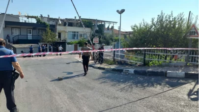 Motosikletteki baba ve oğul kurşunların hedefi oldu