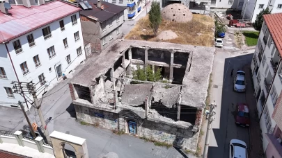 120 yıllık tarihi hamam yeniden hayat bulmayı bekliyor