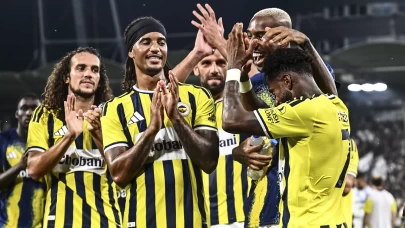 Fenerbahçe'de 7 futbolcunun geleceği şekilleniyor