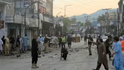 Pakistan'da polis karakolu hedef alındı!