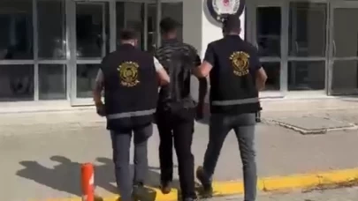 Girdiği dükkanın kapısını sökerek çaldı!