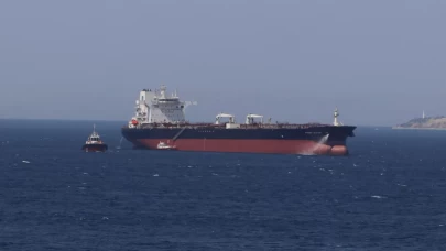 Çanakkale Boğazı'nda 251 metrelik tankerde dümen arızası