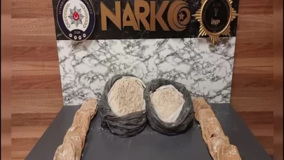 Kilolaraca eroin ele geçirildi