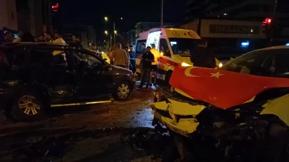 Bursa’da iki otomobil çarpıştı: 7 yaralı