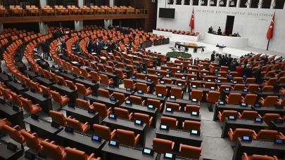 AK Parti Meclis'te çerçeve Yasa için toplandı