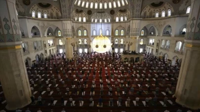 Mevlid Kandili namazı 2026 ne zaman kılınır? Mevlid Kandili namazı saat kaçta kılınmalı?
