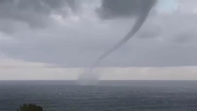 Karadeniz'de hortum paniği!