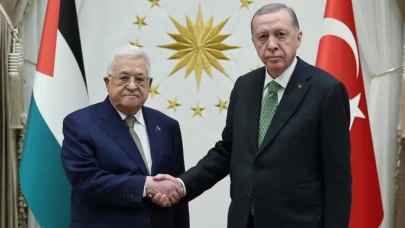 Cumhurbaşkanı Erdoğan, Mahmud Abbas’ı resmi törenle karşıladı