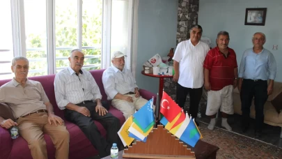 Erciyes’in eteklerinde Kızılelma ruhu: Turan'a gönül veren emekli öğretmen Türk dünyasını böyle tanıtıyor