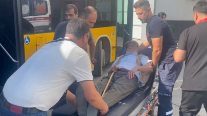 Fenalaşan yolcunun yardımına otobüs şoförü koştu
