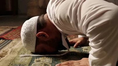 Mevlid Kandilinde hangi namazlar kılınır? Yapılacak ibadetler