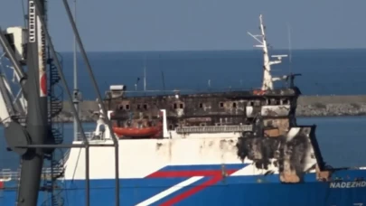 Karadeniz'de dron saldırısına uğrayan Türk sahipli Ro-Ro gemisi Samsun Limanı'na getirildi