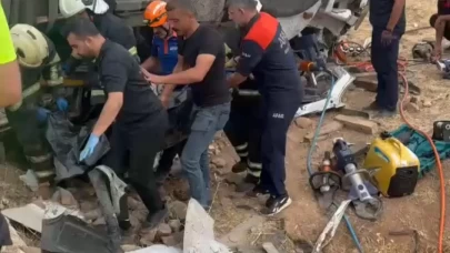 Batman’da devrilen TIR’ın sürücüsü hayatını kaybetti