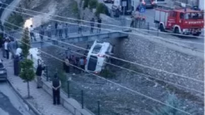 Çorum’da diyaliz hastalarını taşıyan servis aracı çaya uçtu