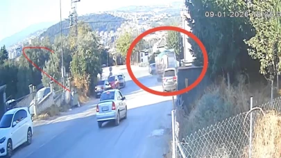 Bursa'da hafriyat kamyonu araçları biçip bahçeye uçtu