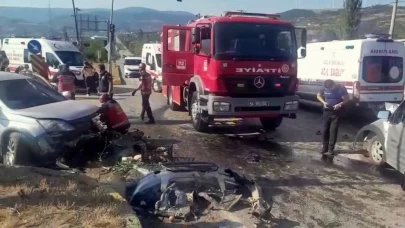 Geyve'de hafif ticari araç ile SUV çarpıştı